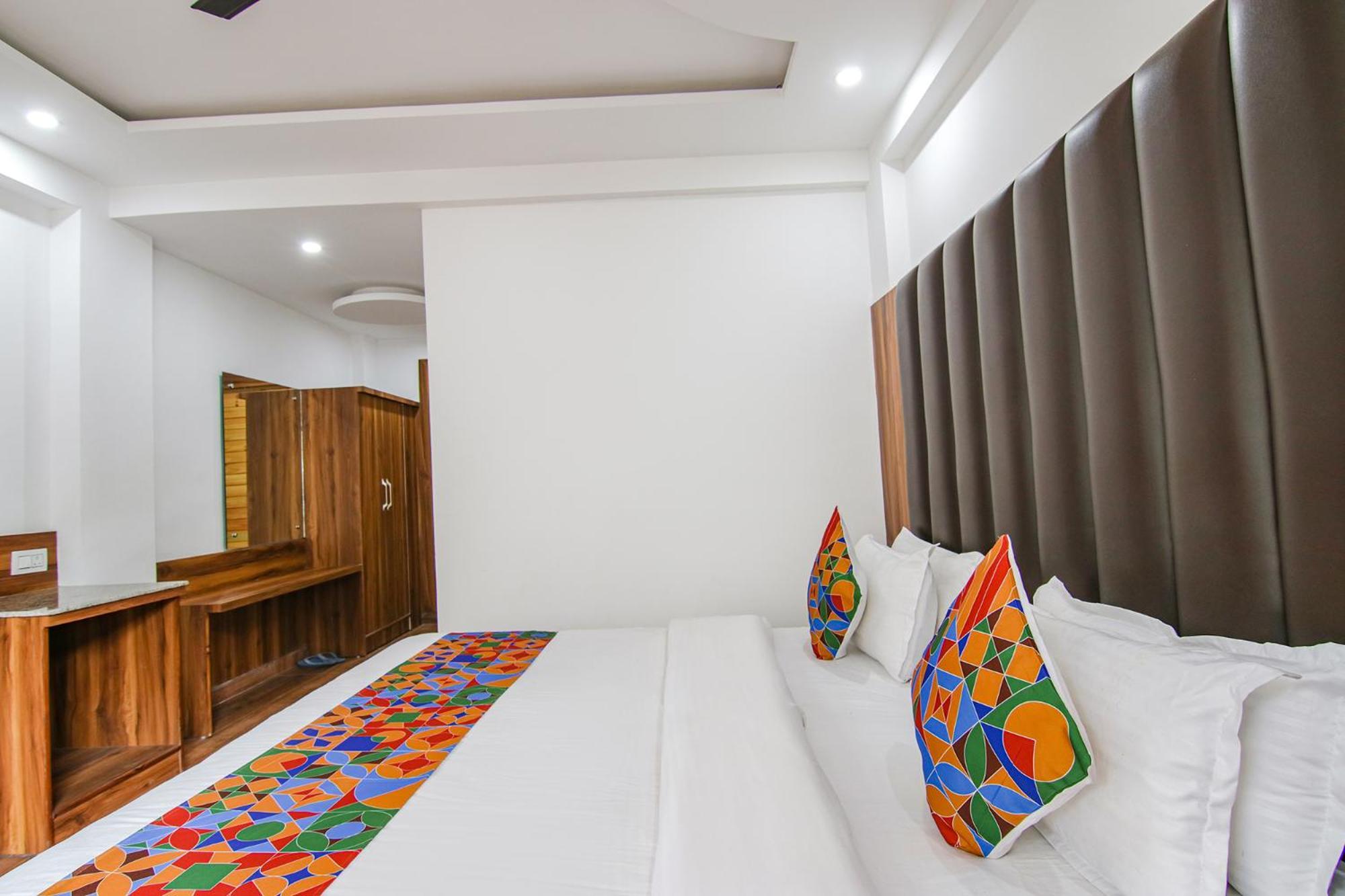 Fabhotel Ayana Inn Дхарамсала Екстериор снимка